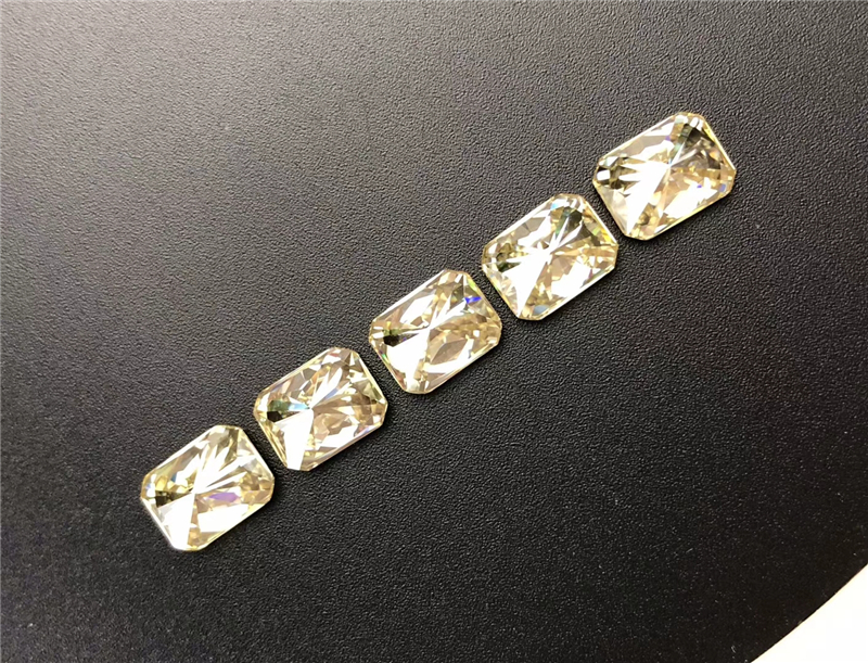 Yellow Moissanite